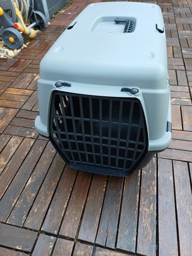 Large plastic carrier for - carrier,