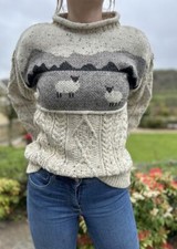 Unisex 100% Wool Sheep Scene