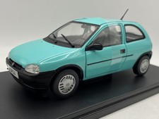 1:24 Opel Corsa B WHITEBOX Diecast modelcar
