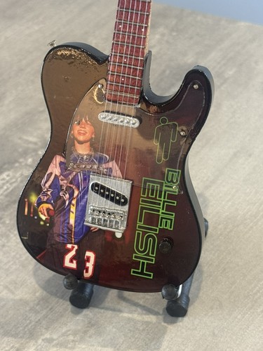 Billie eilish miniature guitar - billie,
