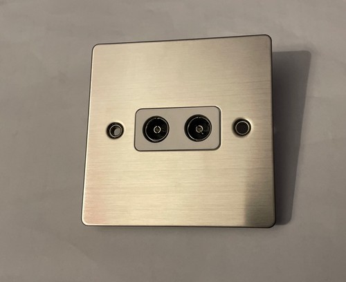 Volex twin socket flatplate - twin, tv