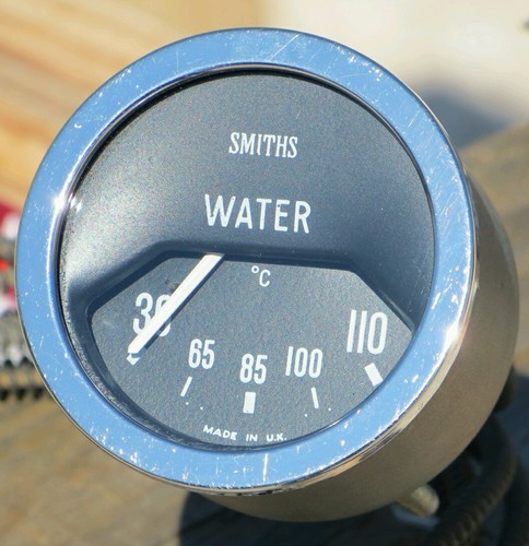 Aston martin db5 - db5, water