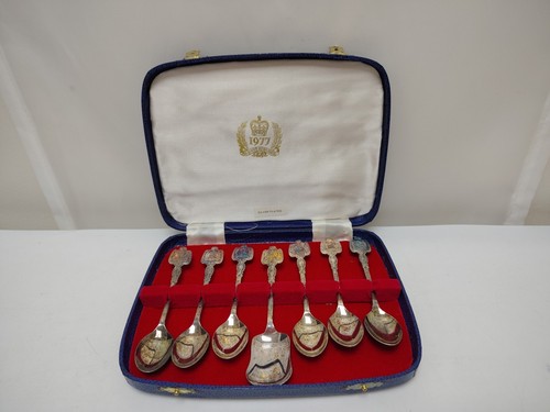 Queens silver jubilee 1977 - queens,