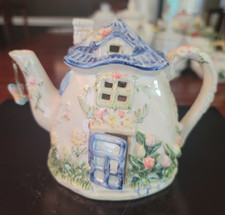 Floral Cottage Teapot Luminary