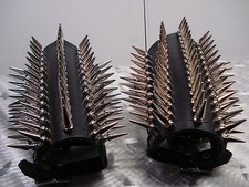 LEATHER SPIKED MEDIUM