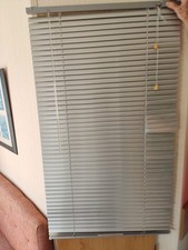 Silver Aluminium blind. 25mm slats.