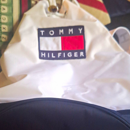 Tommy hilfiger black medium - tommy,