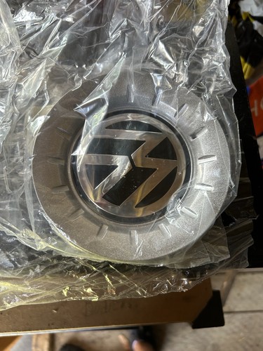 Alloy wheel centre caps - alloy,