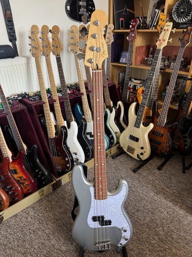 Fender precision bass - fender, in