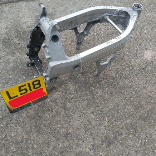 Honda rvf400 nc35 - honda,
