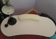 FOLDABLE NAIL TECHNICIAN TABLE AND LAMP