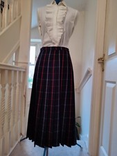 Stunning Vintage Burberrys pleated/kilt style 100% wool skirt Size 8 Lined NWOT