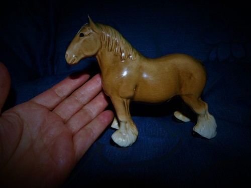 Collectable tan glazed pottery - collectable,