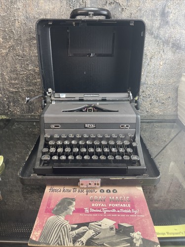 Vtg 1940 royal quiet - vtg,