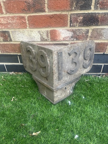 Vintage lnwr cast iron - cast,
