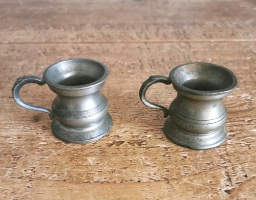Pewter antique 24 gill - ,