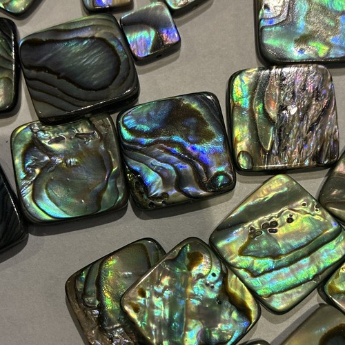 Square iridescent abalone - iridescent,