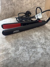 Nicky Clarke ISS158 Ceramic Hair Straightener Black With Red Plates No Box Used