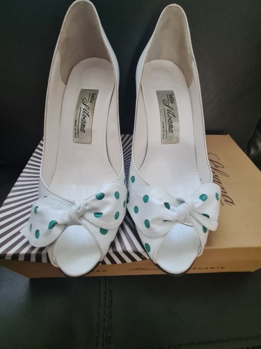 Vintage ladies silvana shoes - vintage,