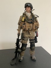 Hot Toys  (Dragon/DID) 1/6th Scale US NSW Forces. Desert Ops. Mk43 MOD 1 Gunner.