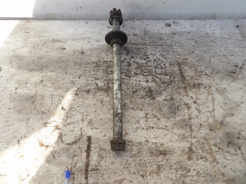 Yamaha front spindle - front,