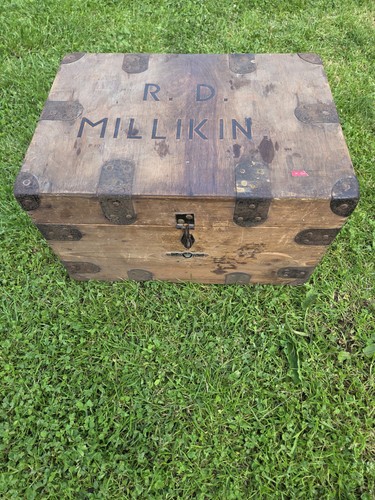Millikin vintage pine - r.d,