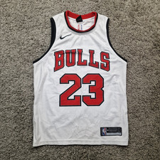 Chicago Bulls Jersey Mens Medium NBA Swingman Jordan 23 White Nike
