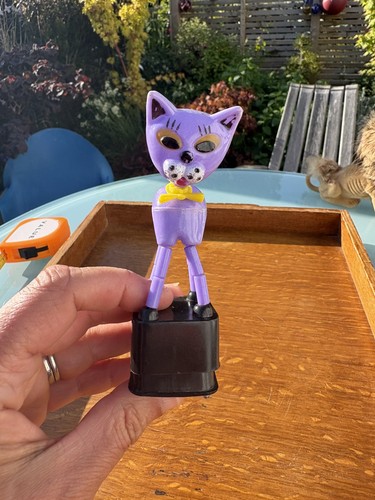 Vintage push puppet - push, cat