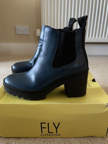 Fly boots size - 40, royal