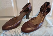 Ladies Size 6.5 Pretty Brown