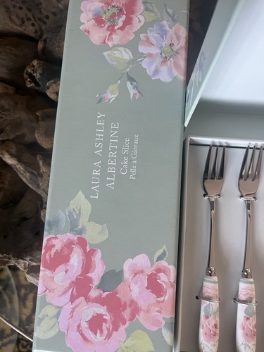 Laura ashley albertine floral - laura,