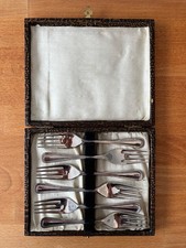 Set of 6 Vintage Pastry Cake Forks in Original Box, elegant early 20th century
