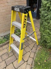 Excel EX4STEP 4 Tread Fibreglass Step Ladder