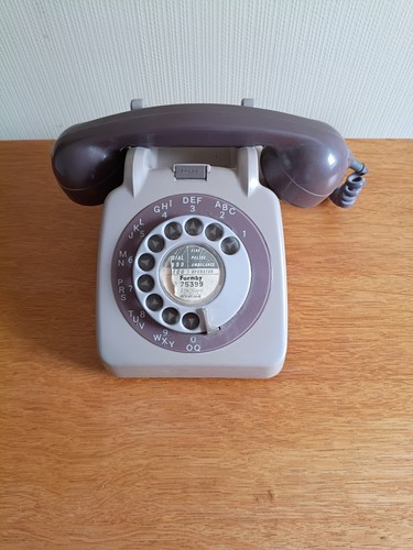 Gpo telephone 706 rotary retro - telephone,