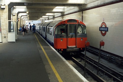 London underground piccadilly - london,