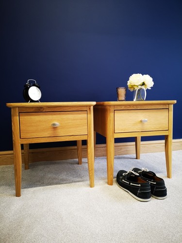 Matching pair oak - oak, lamp