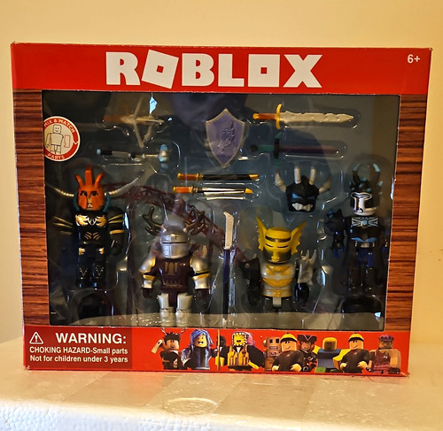 Roblox knights action figure - roblox,