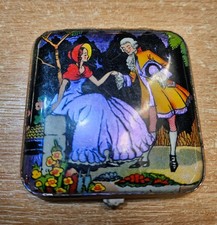 Art Deco Gwenda  Small Square Compact