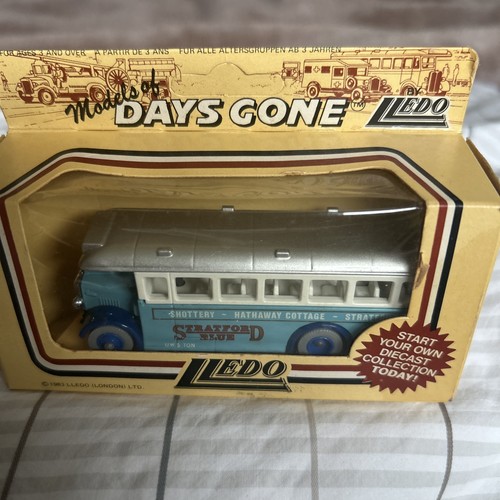 Lledo blue stratford aec - lledo,