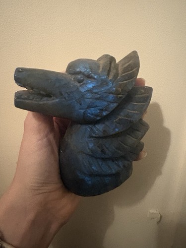 Flashy labradorite wolf - flashy,