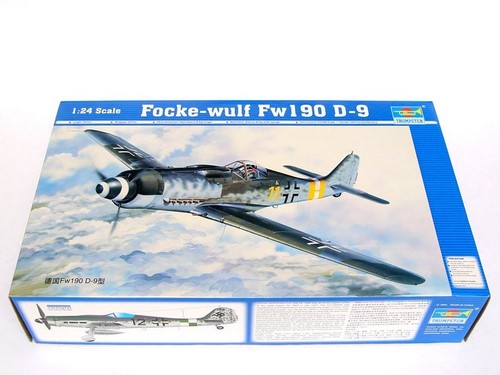 Trumpeter 02411 24 - trumpeter, 1/24