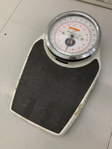 Seca mechanical floor scales - ,