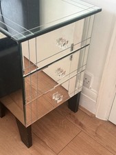 mirror drawers chest