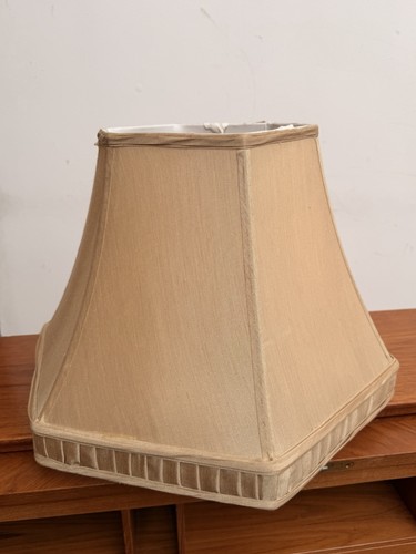 Antique beige silk - beige, lined