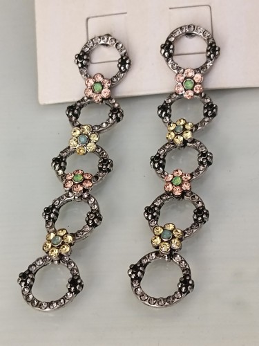 Earings marks and - earings,,