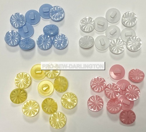 Baby star shank buttons - star,