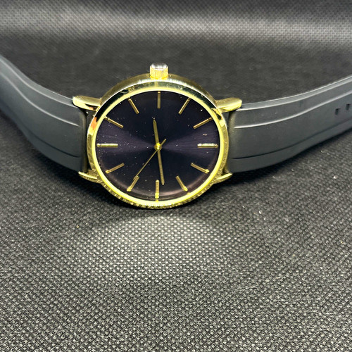 Quartz analog dress wristwatch - dress,