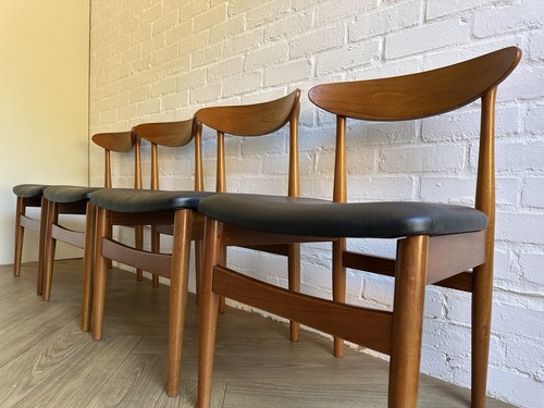Jentique set chairs in - of, 4