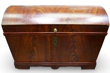 SPLENDID LARGE ANTIQUE GEORGIAN MAHOGANY DOMED CHEST  WITH CANDLE BOX INSIDE