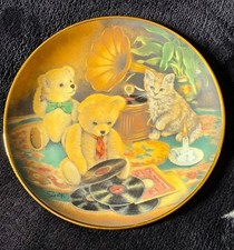 Vintage Franklin Mint / Sue